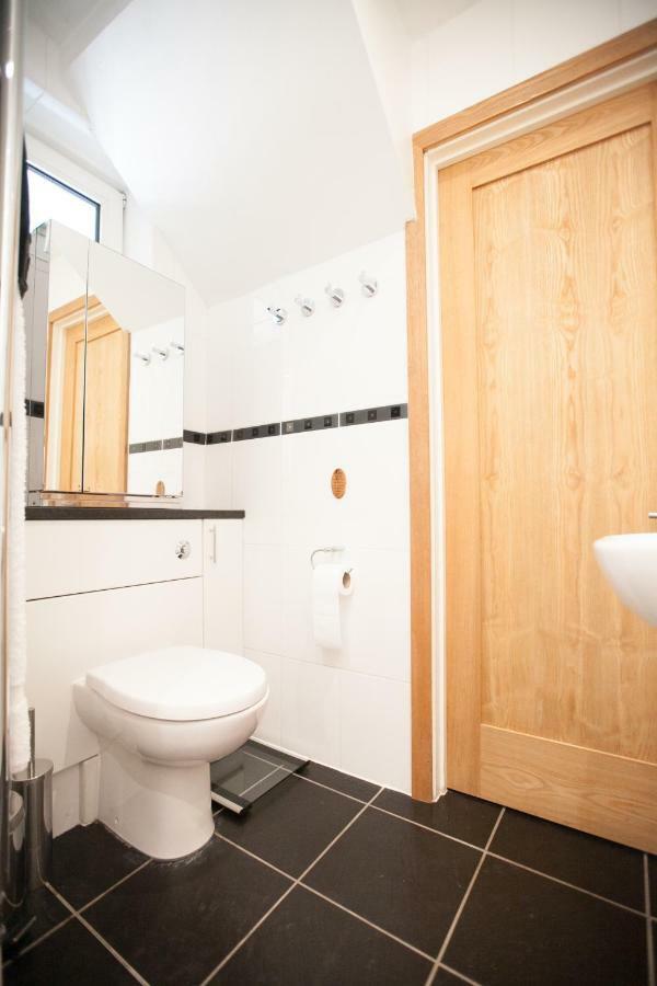 Honest University Apartment 2 Southampton Bagian luar foto